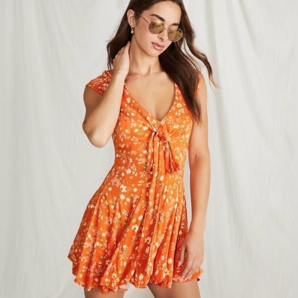 Free People It Takes Two Floral Print V-Neck Open Back Dress in Peach Combo Sz M - Picture 1 of 16